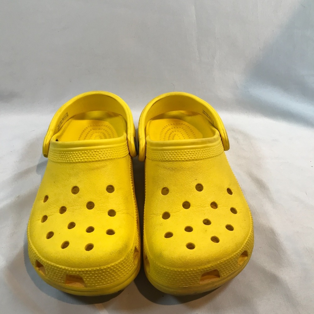 Crocs Yellow Clogs Slip On Casual Beach Garden Comfort Shoes M4 W6 Lightweight - Picture 2 of 16